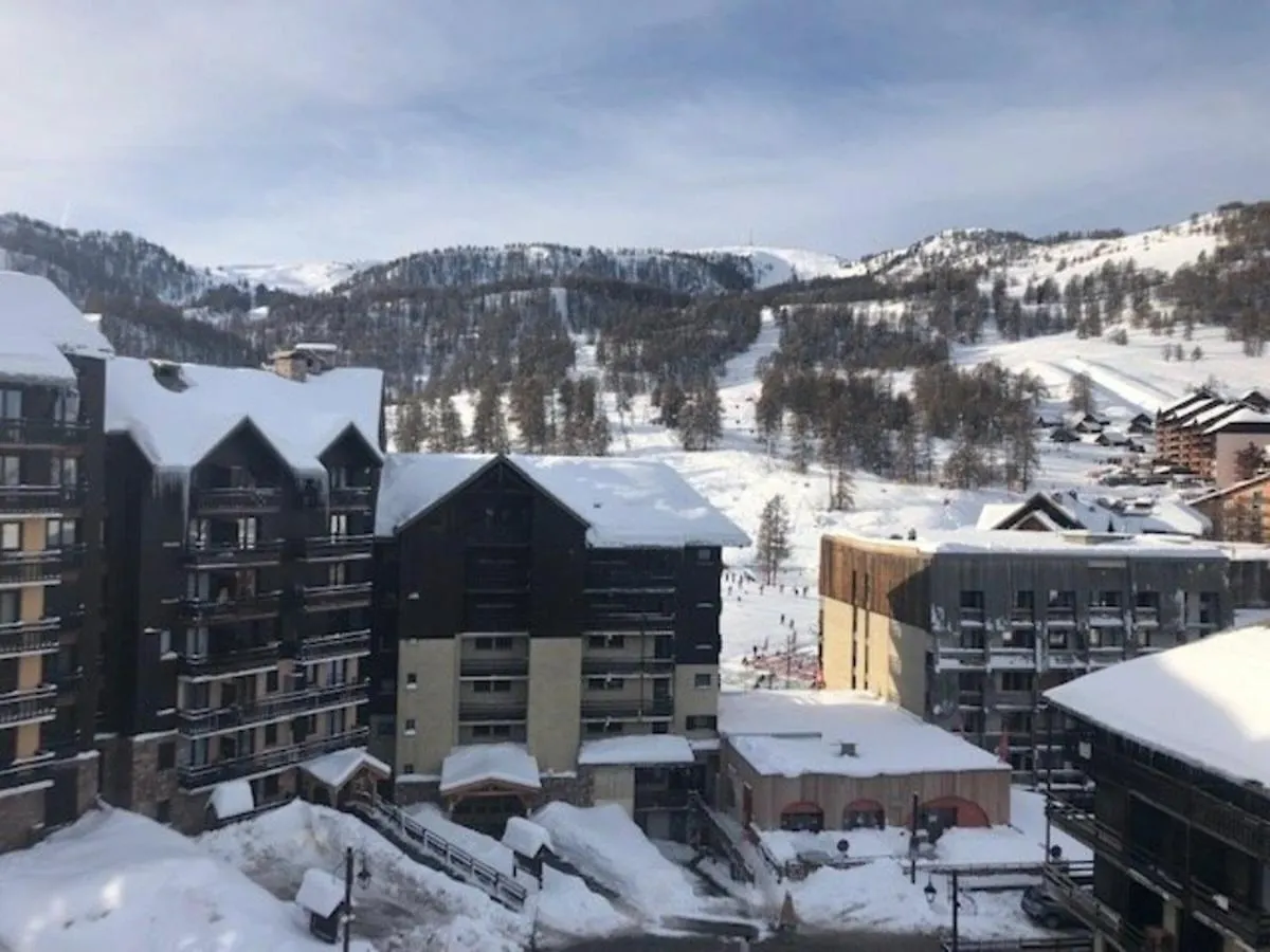 Apartment Superbe T3 Skis Aux Pieds, Centre Station, 6 Personnes - Fr-1-330-524 Risoul France